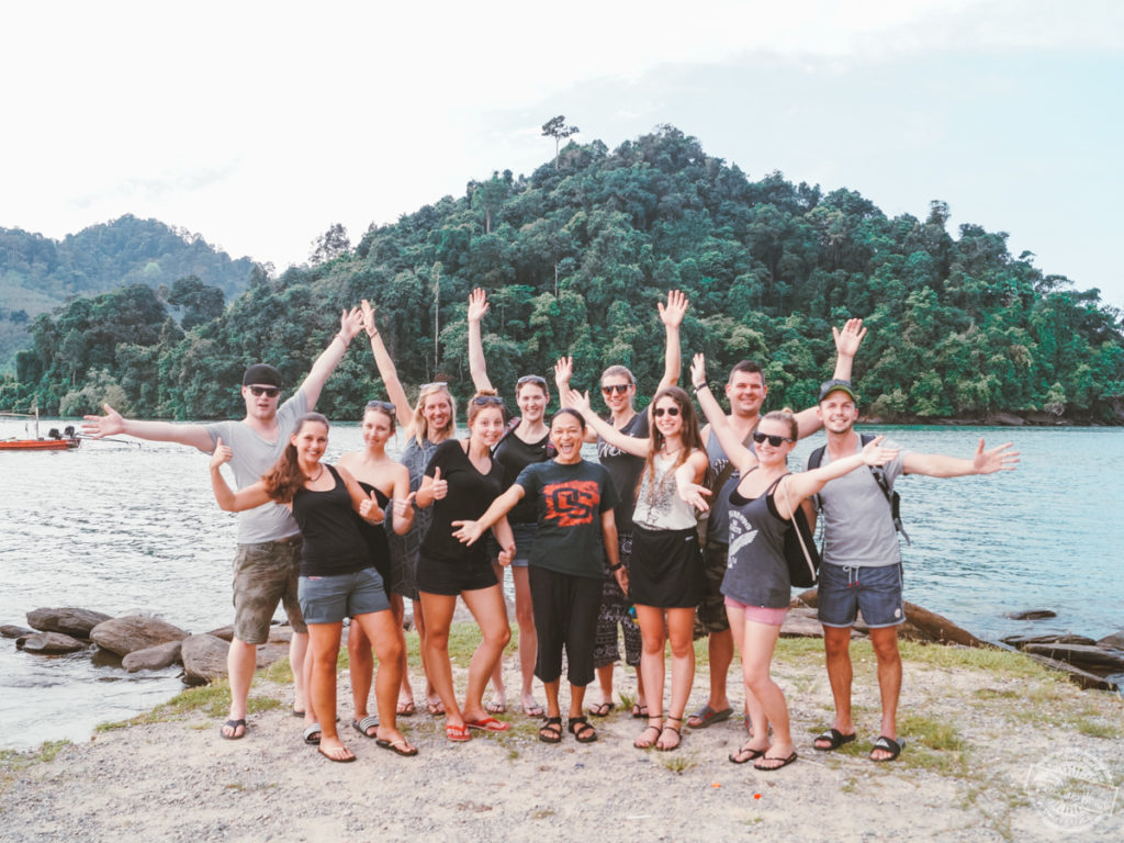 Un grupo de viaje de Feel the World Travel en Tailandia.